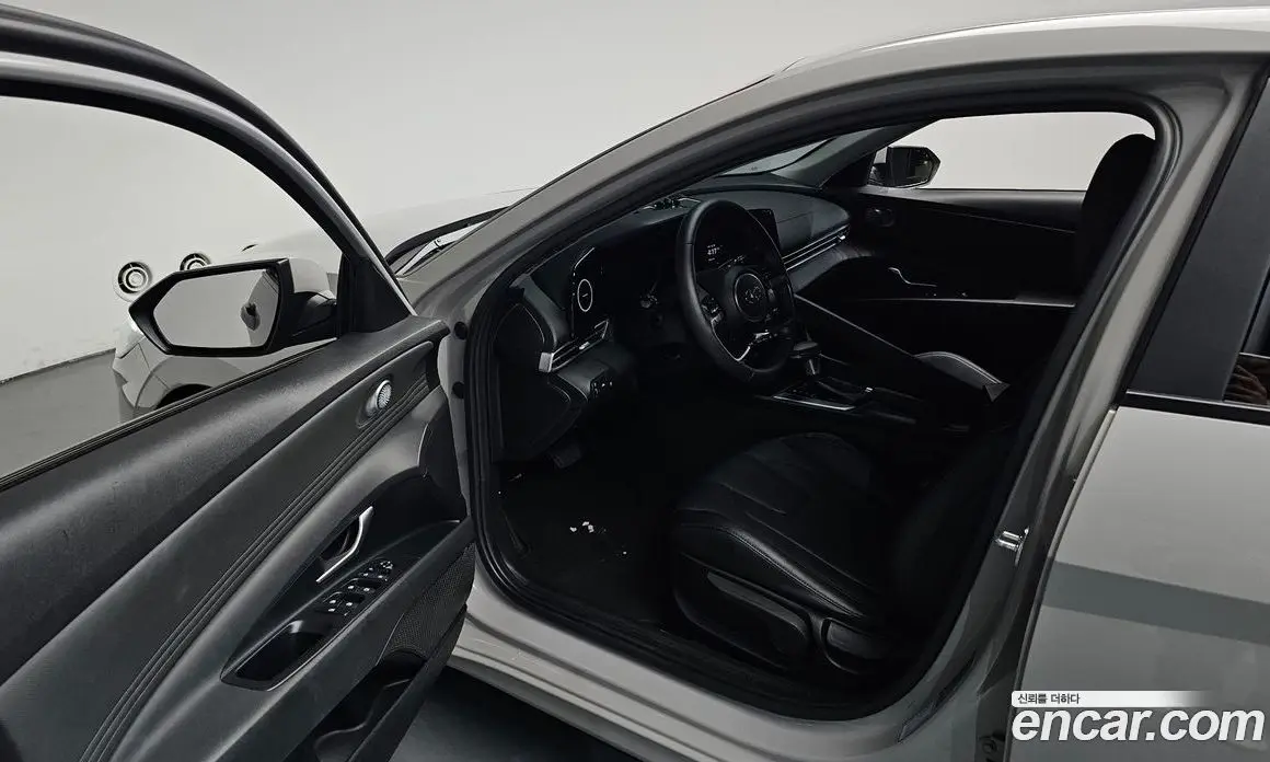 Hyundai Avante 2020 1.6 автомат (гидро), фото 13