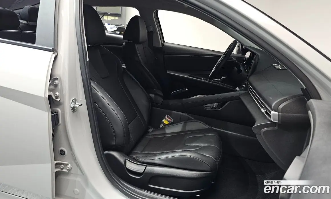 Hyundai Avante 2020 1.6 автомат (гидро), фото 18