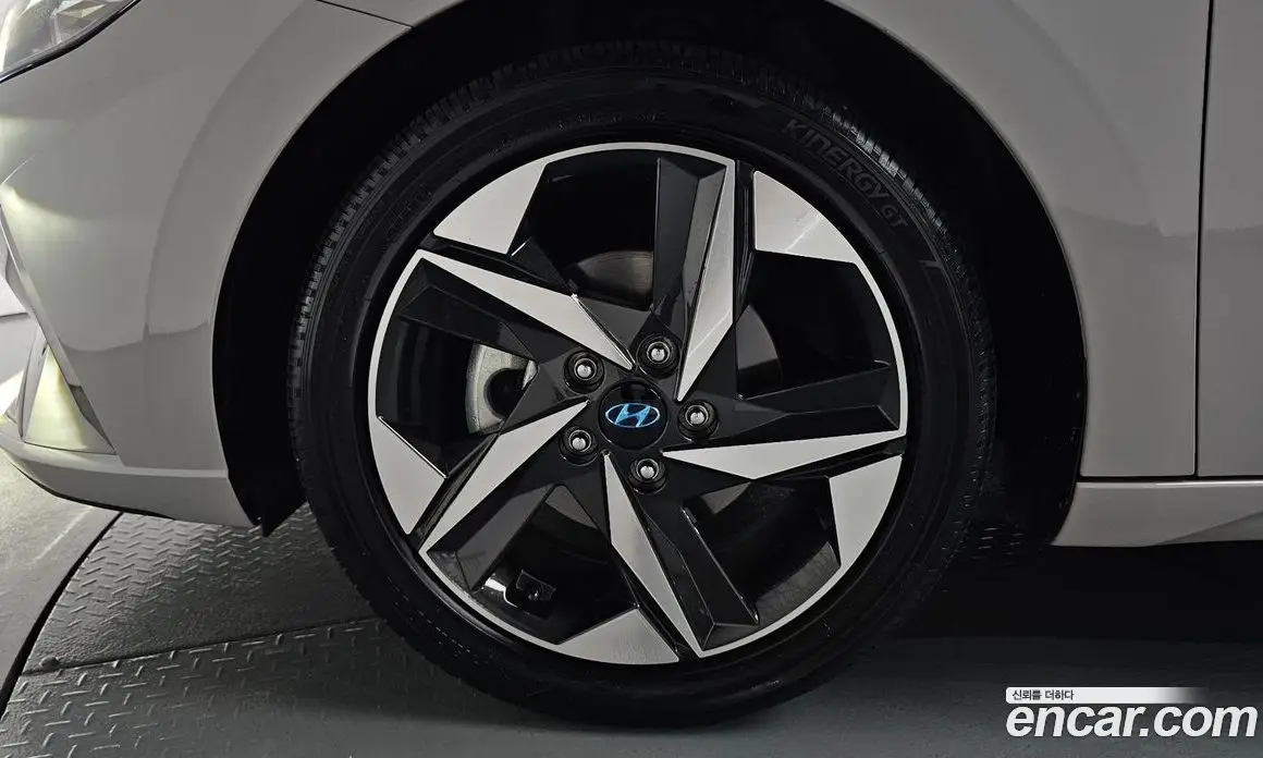 Hyundai Avante 2020 1.6 автомат (гидро), фото 5