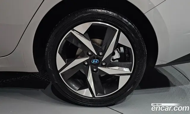 Hyundai Avante 2020 1.6 автомат (гидро), миниатюра 7
