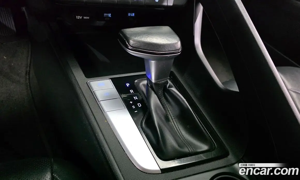 Hyundai Avante 2021 1.6 автомат (гидро), фото 12