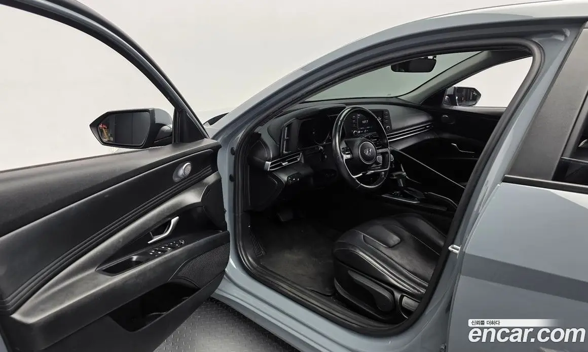 Hyundai Avante 2021 1.6 автомат (гидро), фото 13