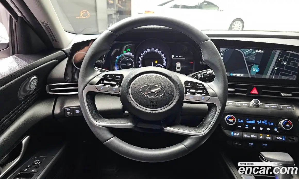 Hyundai Avante 2023 1.6 автомат (гидро), фото 18