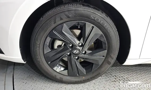 Hyundai Avante 2023 1.6 автомат (гидро), миниатюра 5