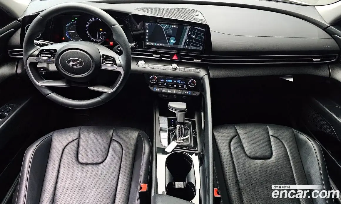 Hyundai Avante 2023 1.6 автомат (гидро), фото 10
