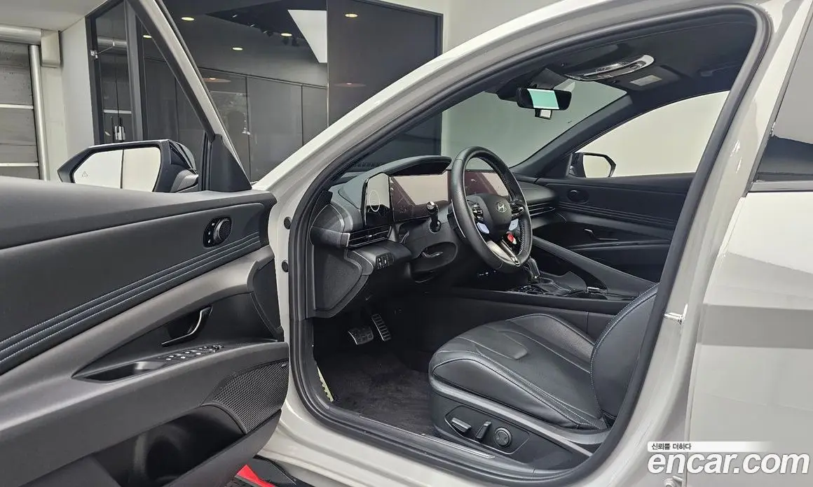 Hyundai Avante 2023 2.0 автомат (гидро), фото 13