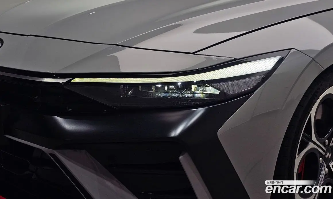 Hyundai Avante 2023 2.0 автомат (гидро), фото 8