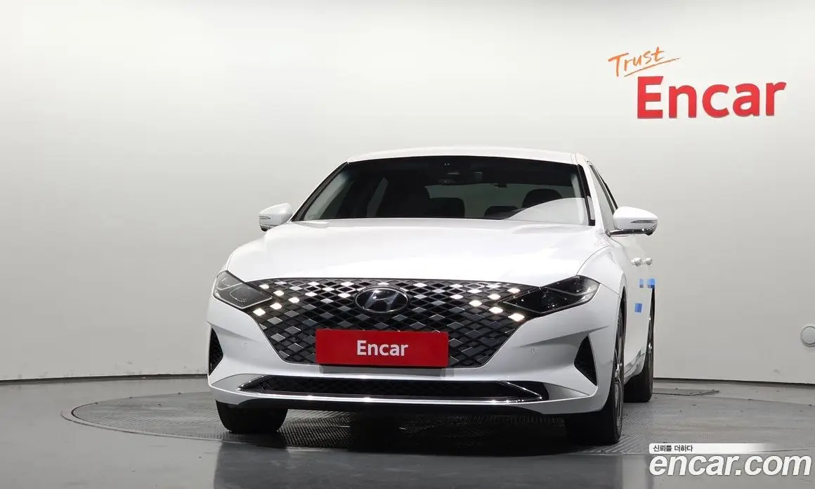Hyundai Grandeur 2022 2.5 автомат (гидро), фото 3