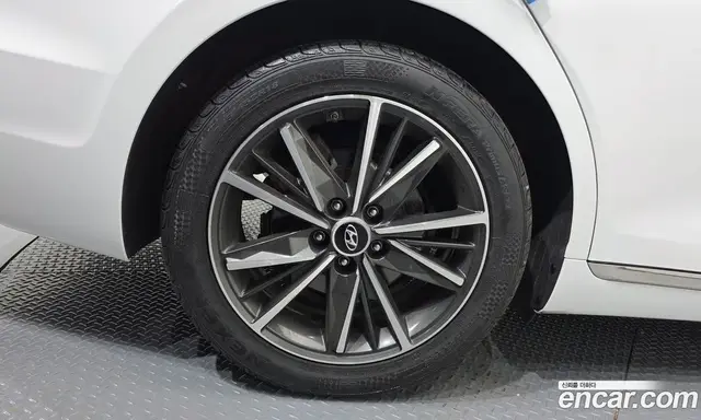 Hyundai Grandeur 2022 2.5 автомат (гидро), миниатюра 5