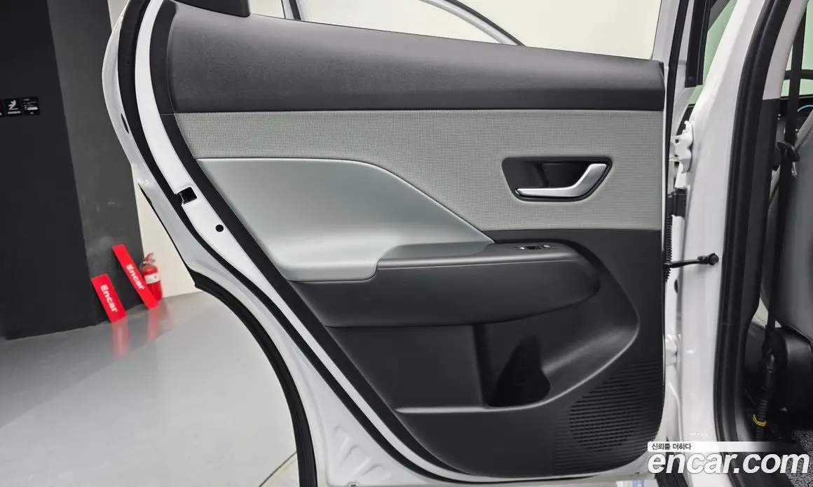 Hyundai Kona 2025 1.6 автомат (гидро), фото 15