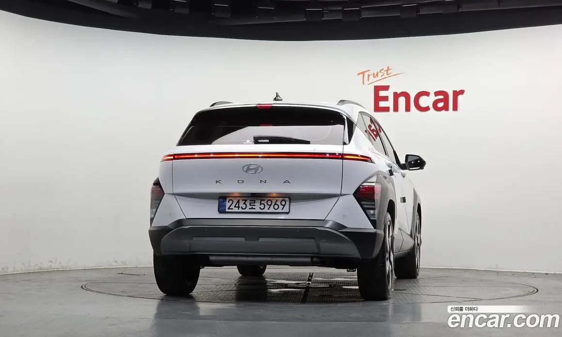 Hyundai Kona 2025 1.6 автомат (гидро), фото 4