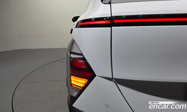 Hyundai Kona 2025 1.6 автомат (гидро), миниатюра 9