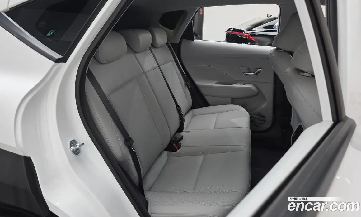 Hyundai Kona 2025 1.6 автомат (гидро), фото 12