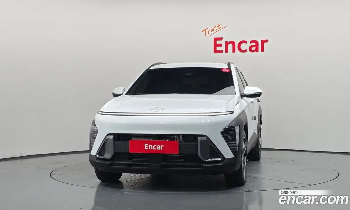 Hyundai Kona 2025 1.6 автомат (гидро), фото 3