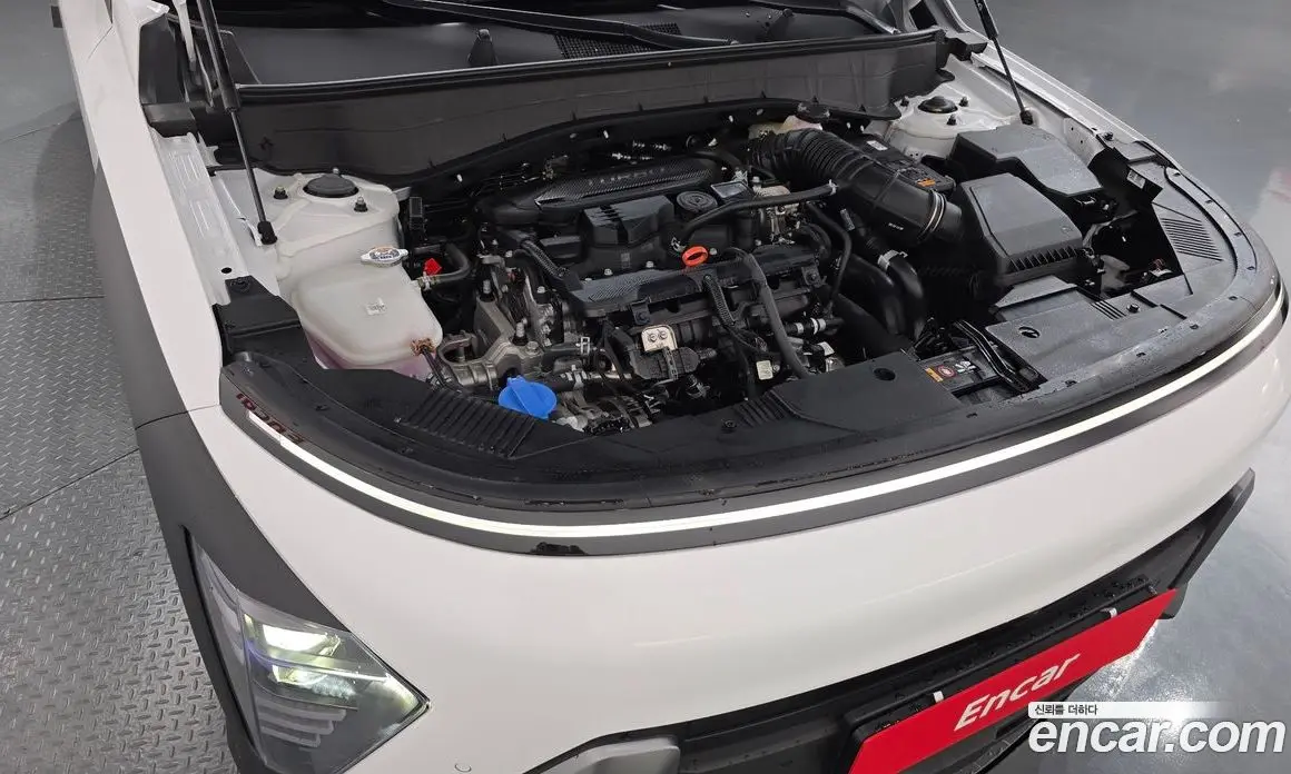 Hyundai Kona 2025 1.6 автомат (гидро), фото 6