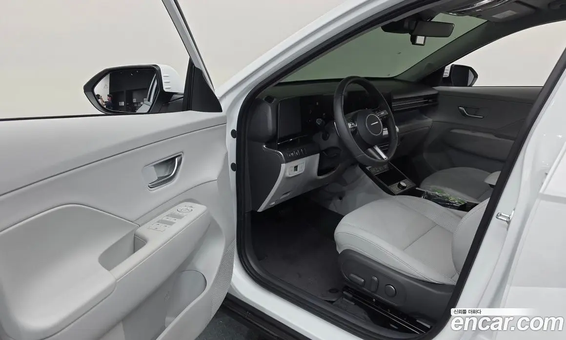 Hyundai Kona 2025 1.6 автомат (гидро), фото 10