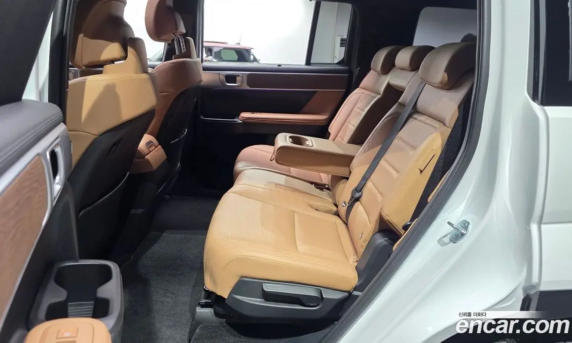 Hyundai Santa Fe 2024 1.6 автомат (гидро), фото 17