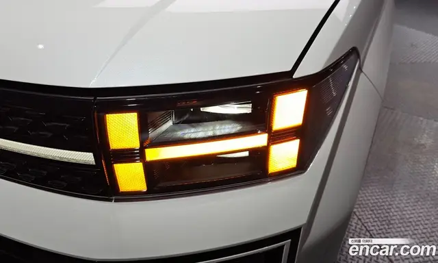 Hyundai Santa Fe 2024 1.6 автомат (гидро), миниатюра 8