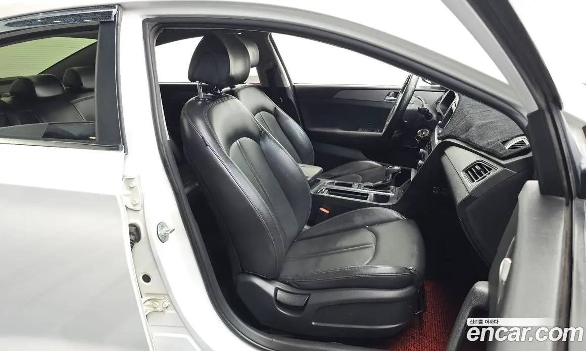 Hyundai Sonata 2014 2.0 автомат (гидро), фото 16 Hyundai Sonata 2014 2.0 автомат (гидро), фото 16