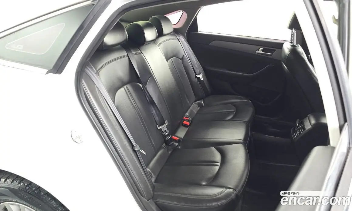 Hyundai Sonata 2014 2.0 автомат (гидро), фото 18 Hyundai Sonata 2014 2.0 автомат (гидро), фото 18