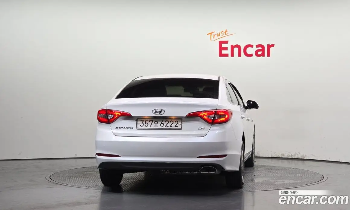 Hyundai Sonata 2014 2.0 автомат (гидро), фото 4 Hyundai Sonata 2014 2.0 автомат (гидро), фото 4