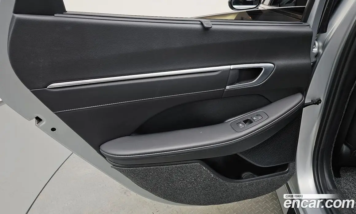 Hyundai Sonata 2023 1.6 автомат (гидро), фото 14
