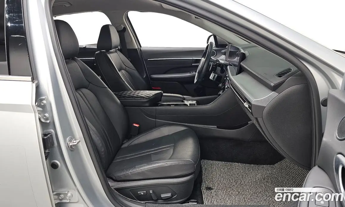 Hyundai Sonata 2023 1.6 автомат (гидро), фото 16