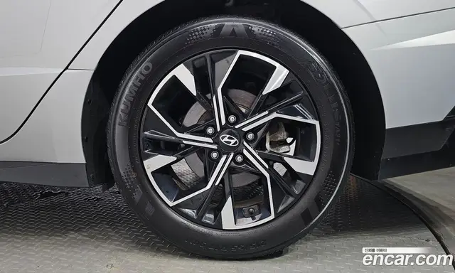 Hyundai Sonata 2023 1.6 автомат (гидро), миниатюра 6