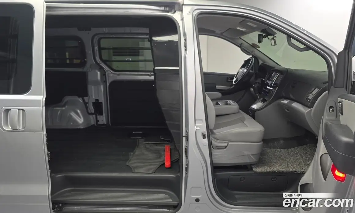 Hyundai Starex 2020 2.5 автомат (гидро), фото 17
