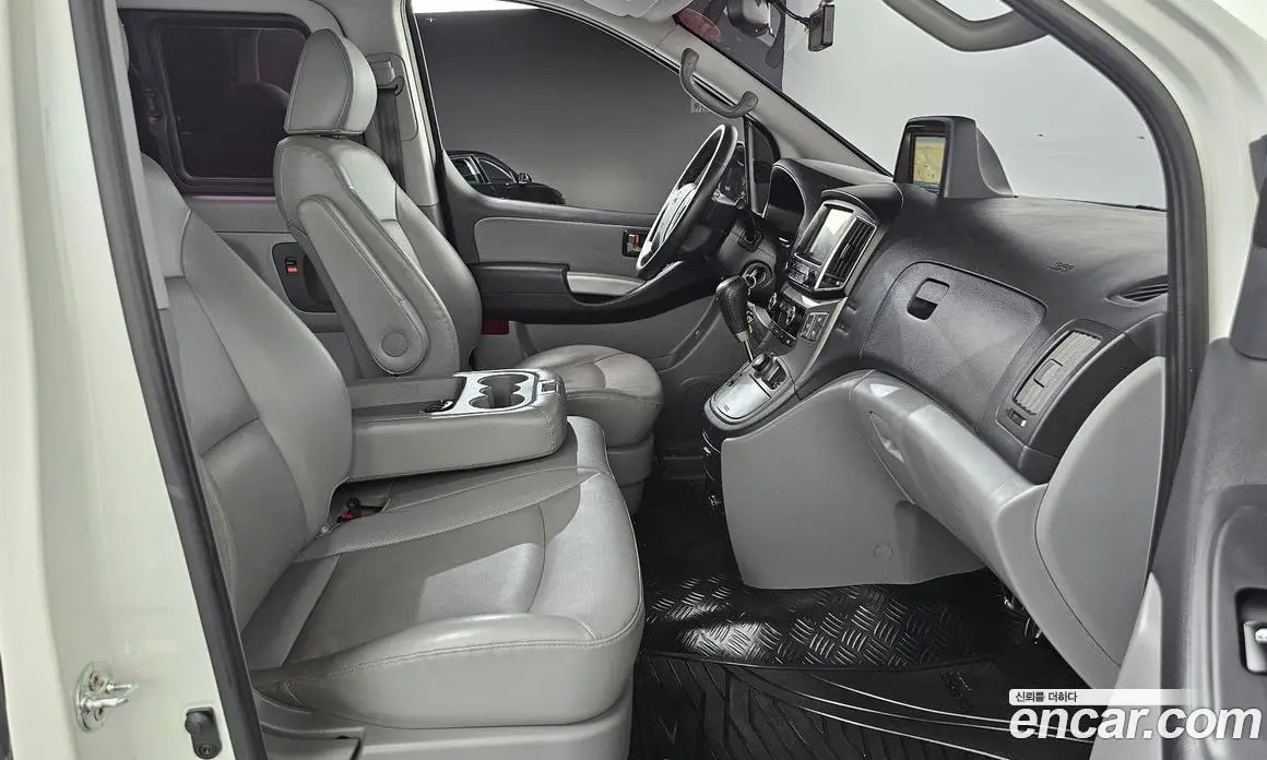 Hyundai Starex 2020 2.5 автомат (гидро), фото 16 Hyundai Starex 2020 2.5 автомат (гидро), фото 16