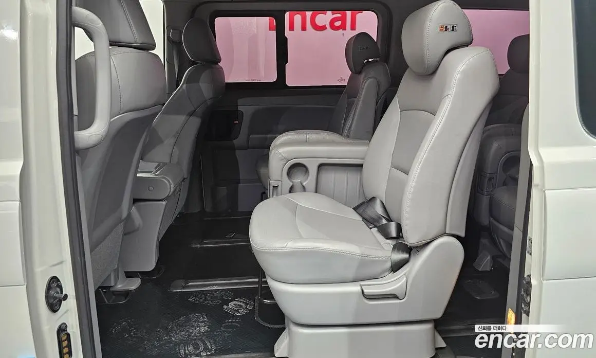 Hyundai Starex 2020 2.5 автомат (гидро), фото 18 Hyundai Starex 2020 2.5 автомат (гидро), фото 18