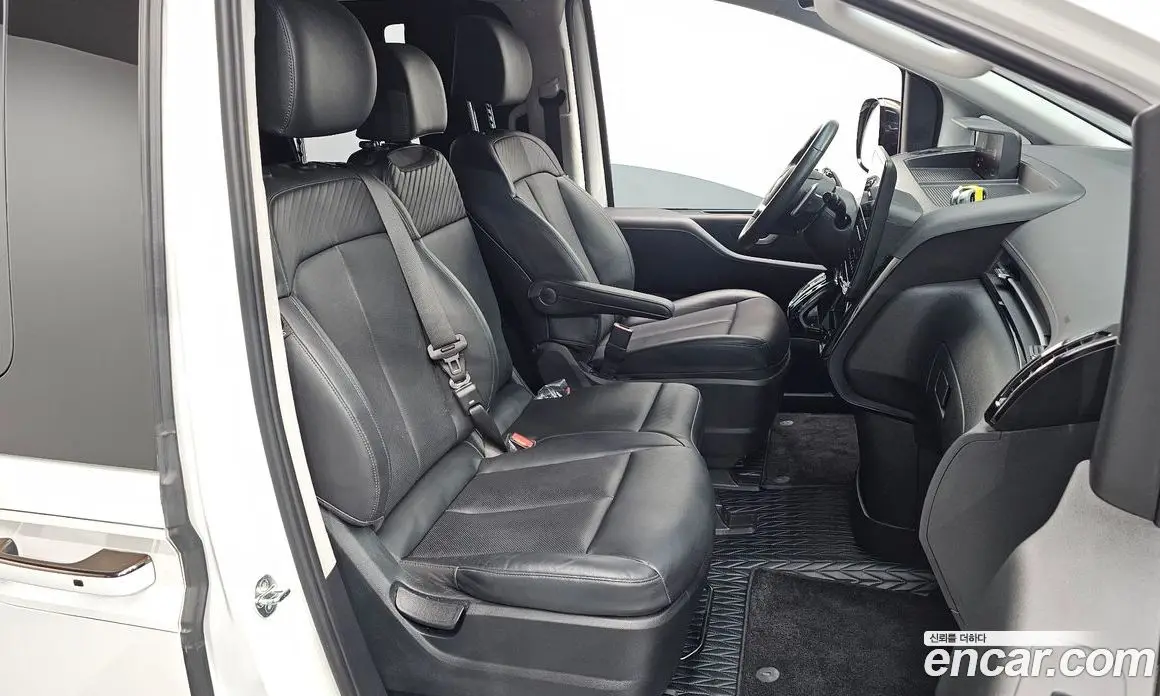 Hyundai Staria 2023 2.2 автомат (гидро), фото 16 Hyundai Staria 2023 2.2 автомат (гидро), фото 16