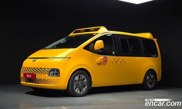 Hyundai Staria, 2023, 42 190 км