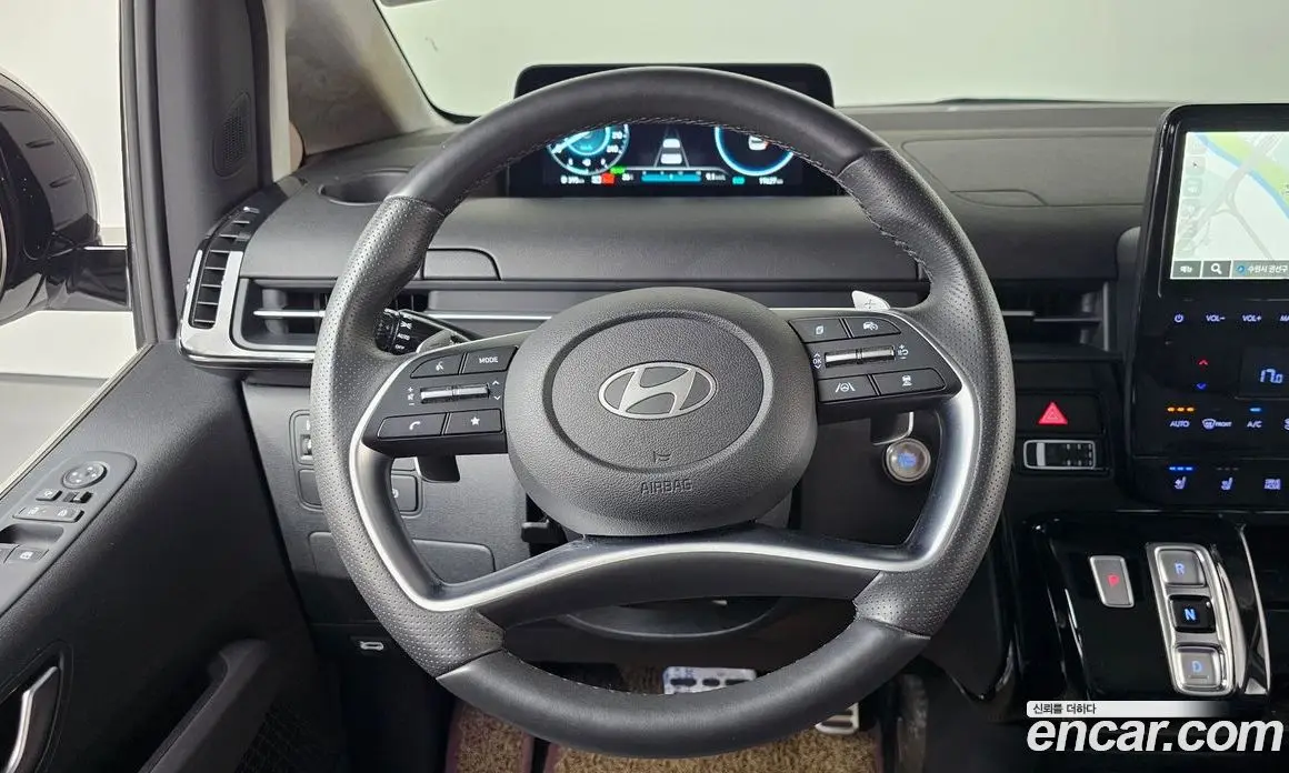 Hyundai Staria 2024 1.6 автомат (гидро), фото 18