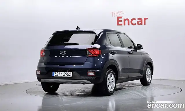 Hyundai Venue 2020 1.6 автомат (гидро), миниатюра 2