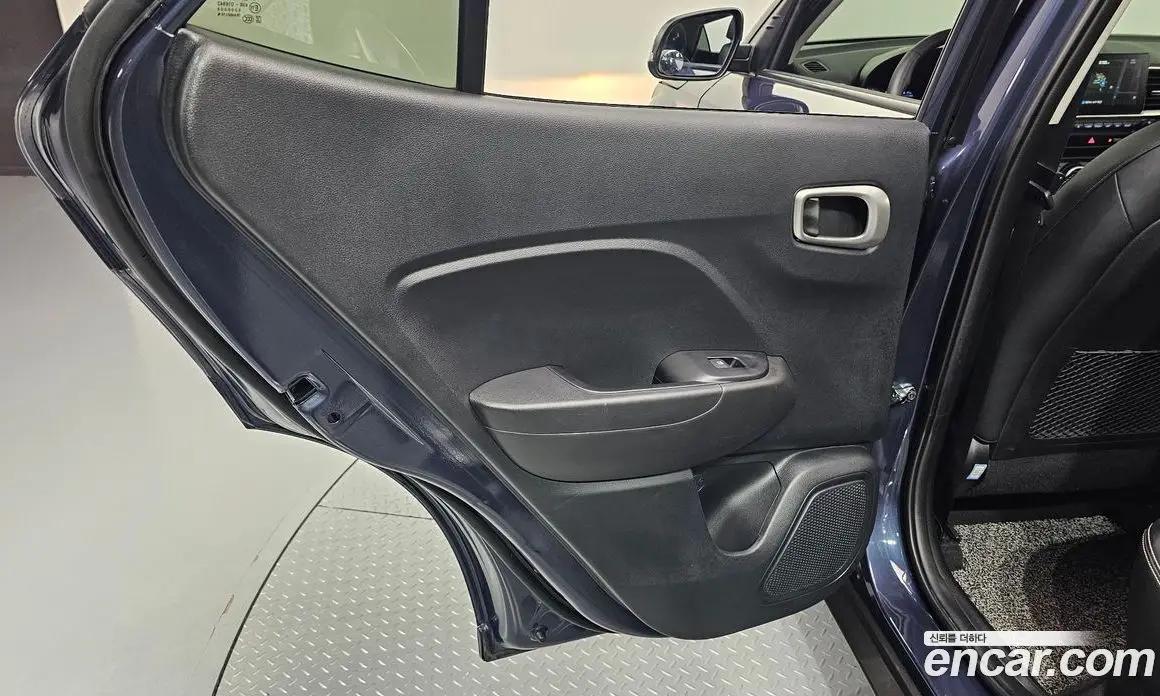 Hyundai Venue 2020 1.6 автомат (гидро), фото 15