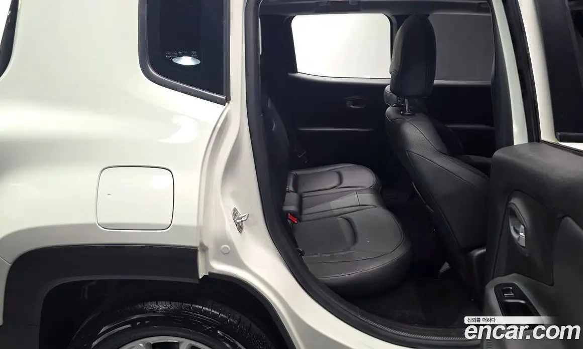 Jeep Renegade 2021 2.4 автомат (гидро), фото 17 Jeep Renegade 2021 2.4 автомат (гидро), фото 17
