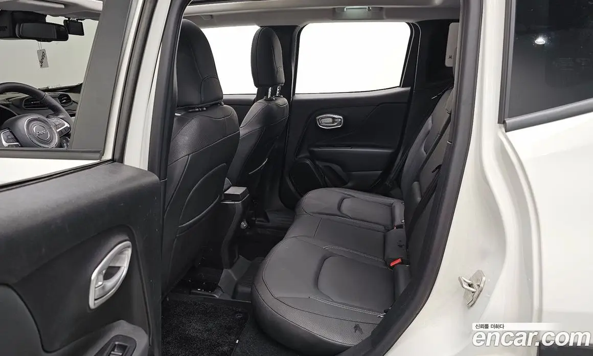 Jeep Renegade 2023 1.3 автомат (гидро), фото 15