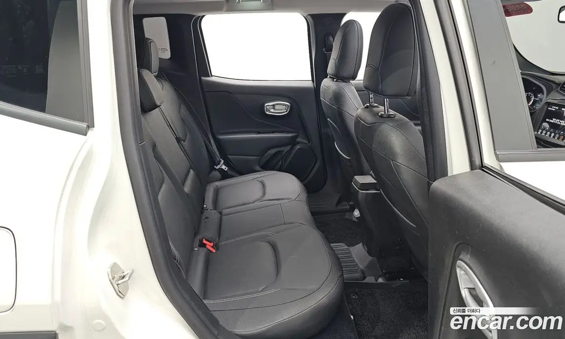 Jeep Renegade 2023 1.3 автомат (гидро), фото 17