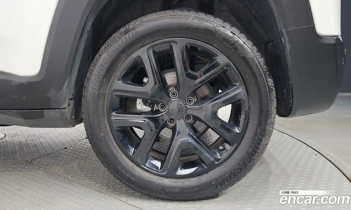 Jeep Renegade 2023 1.3 автомат (гидро), фото 6