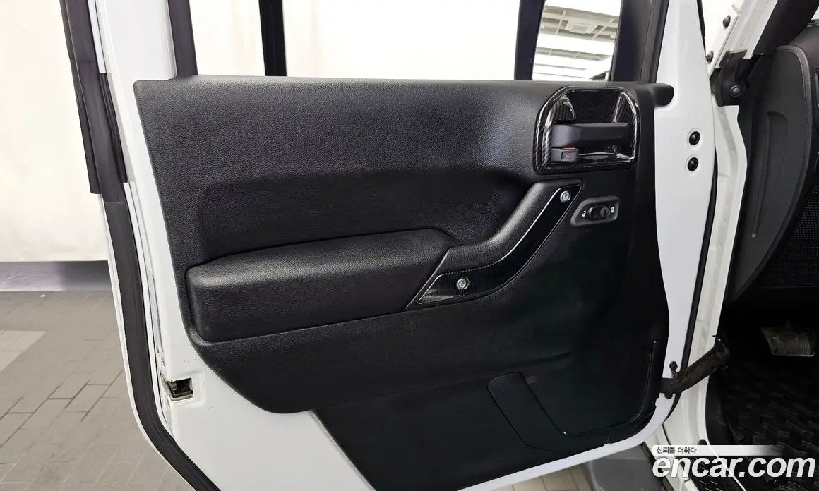 Jeep Wrangler 2017 3.6 автомат (гидро), фото 14 Jeep Wrangler 2017 3.6 автомат (гидро), фото 14