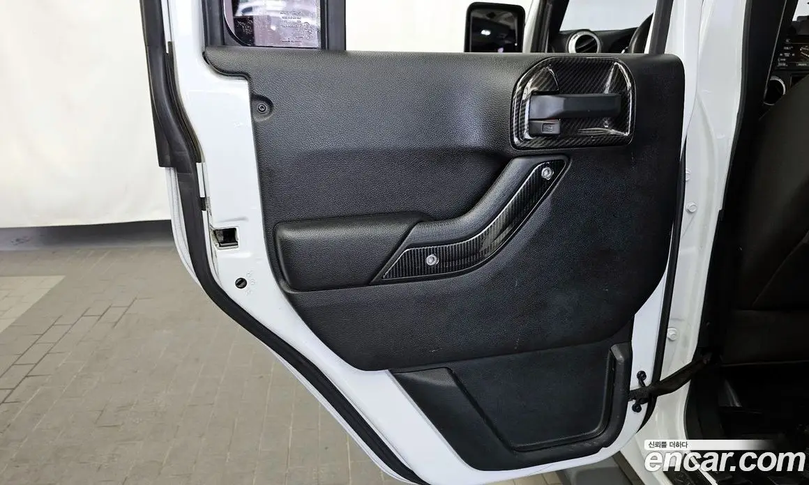 Jeep Wrangler 2017 3.6 автомат (гидро), фото 15 Jeep Wrangler 2017 3.6 автомат (гидро), фото 15