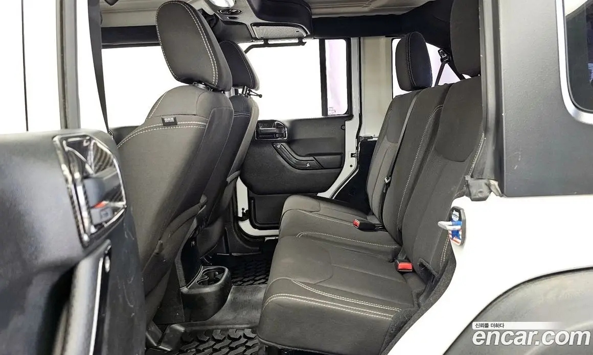 Jeep Wrangler 2017 3.6 автомат (гидро), фото 16 Jeep Wrangler 2017 3.6 автомат (гидро), фото 16