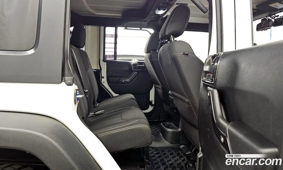 Jeep Wrangler 2017 3.6 автомат (гидро), фото 18 Jeep Wrangler 2017 3.6 автомат (гидро), фото 18