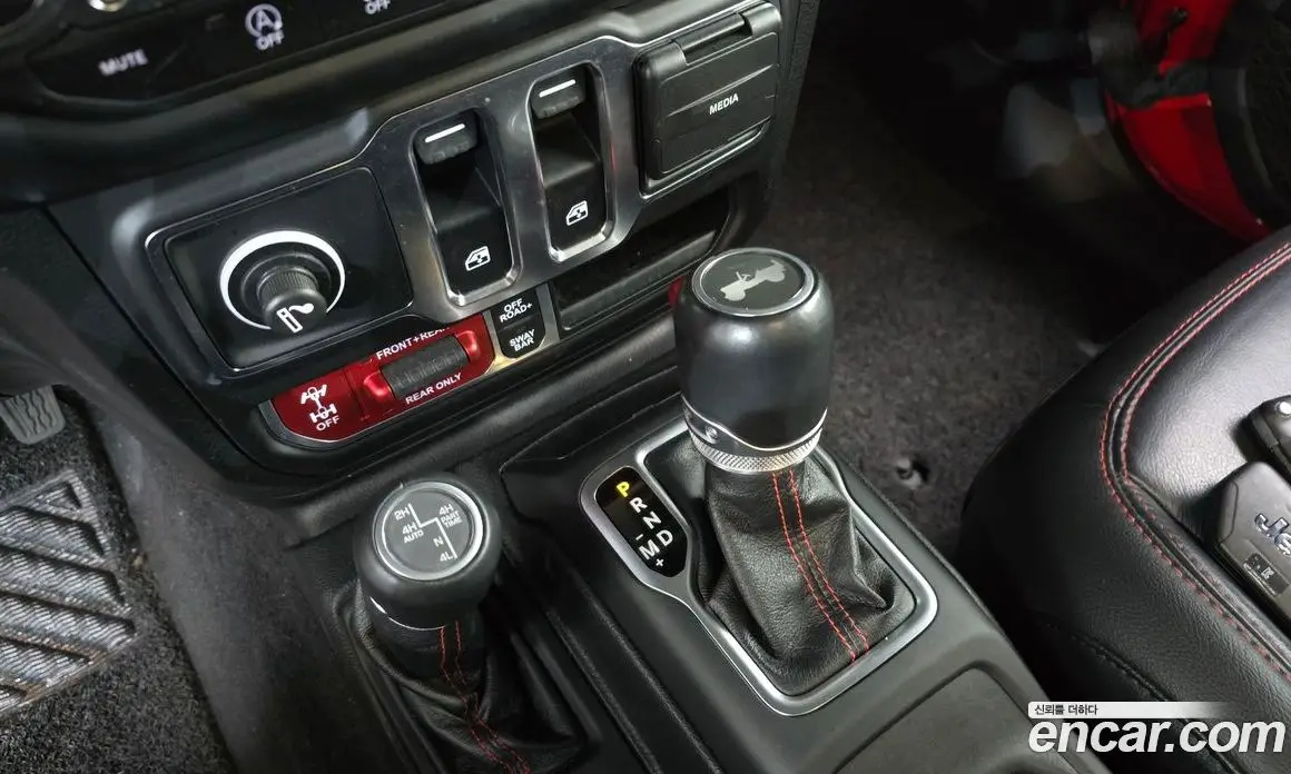Jeep Wrangler 2021 2.0 автомат (гидро), фото 12 Jeep Wrangler 2021 2.0 автомат (гидро), фото 12