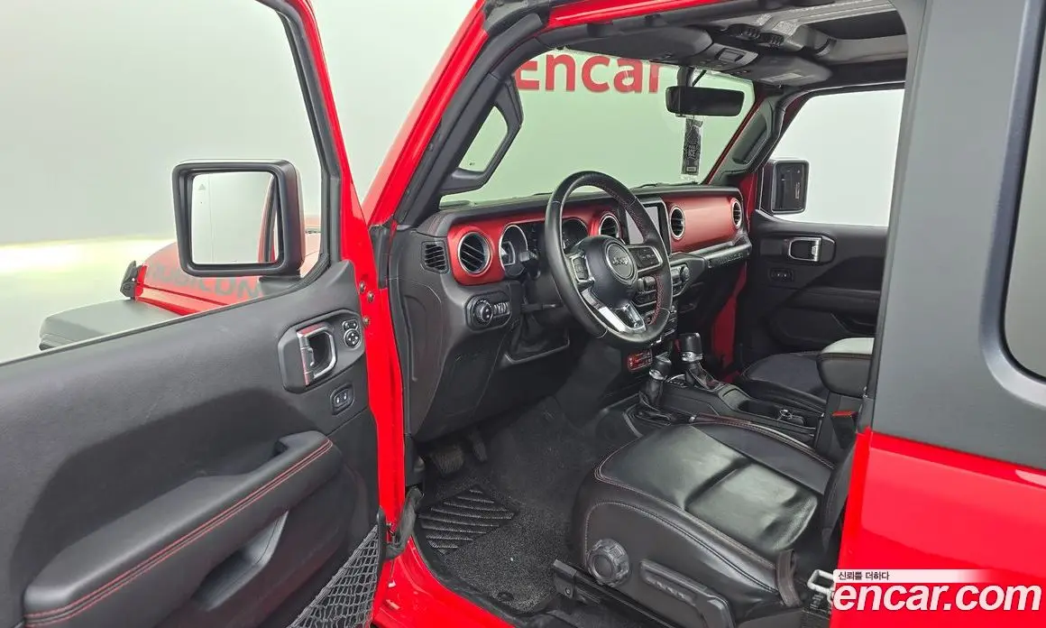 Jeep Wrangler 2021 2.0 автомат (гидро), фото 13 Jeep Wrangler 2021 2.0 автомат (гидро), фото 13