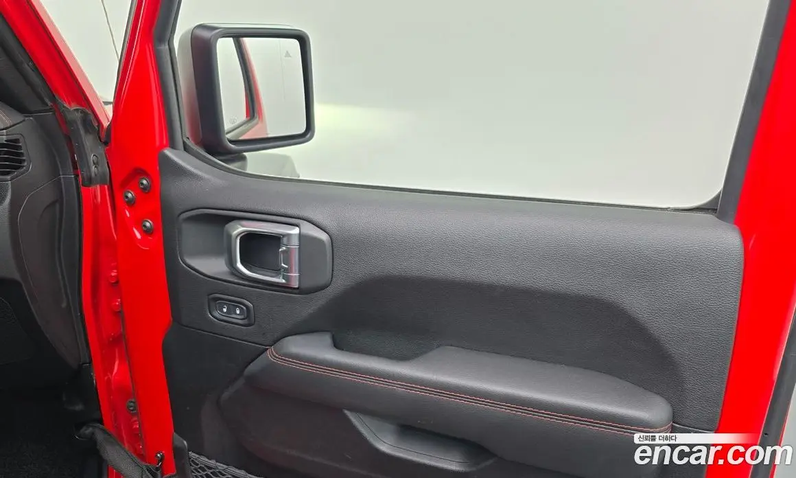 Jeep Wrangler 2021 2.0 автомат (гидро), фото 15 Jeep Wrangler 2021 2.0 автомат (гидро), фото 15