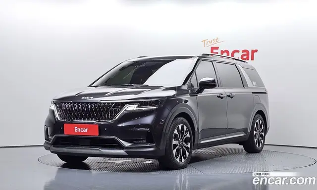 Kia Carnival, 2023, 8 390 км
