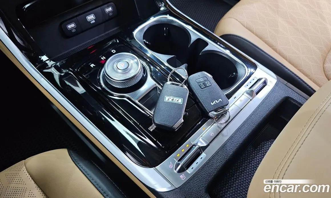Kia Carnival 2023 2.2 автомат (гидро), фото 12