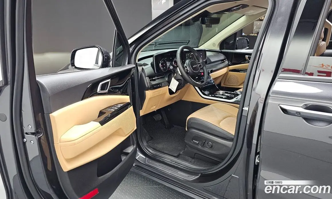 Kia Carnival 2023 2.2 автомат (гидро), фото 13